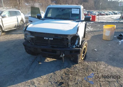 2024 Ford Bronco Badlands z USA, uszkodzony, nr VIN 1FMEE9BP0RLA19936